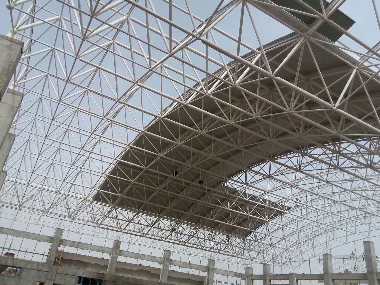 张家港青岛一汽网架